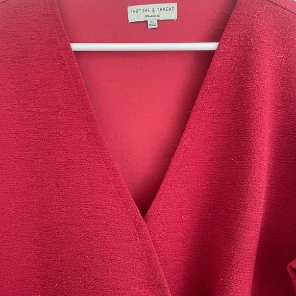 Texture & Thread Top - Picture 2 of 2